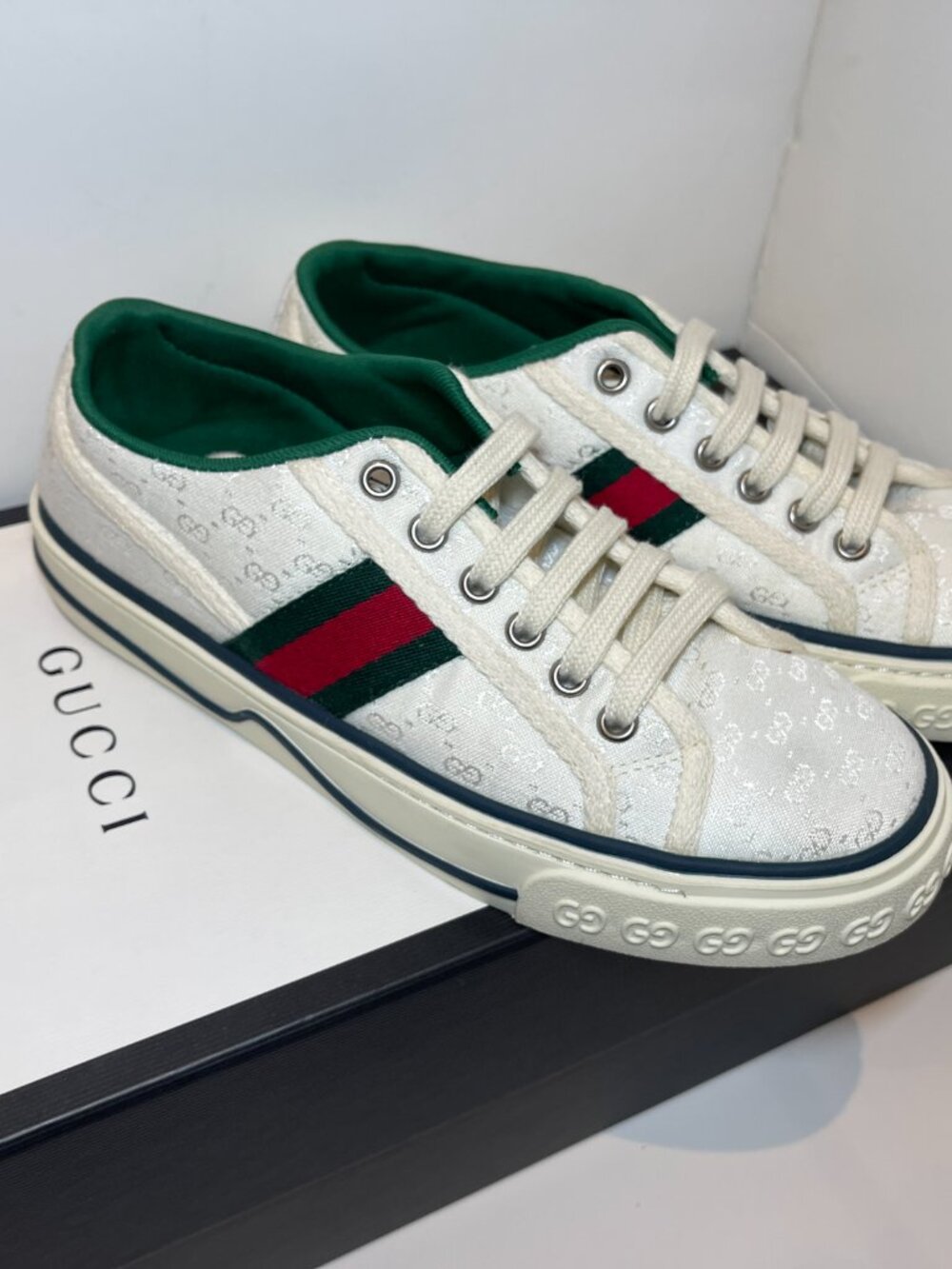 AUTHENTIC GUCCI TENNIS 1977 "WHITE MINI GG" LACE-UP GUCCI WOMEN'S Size 38 / US 8